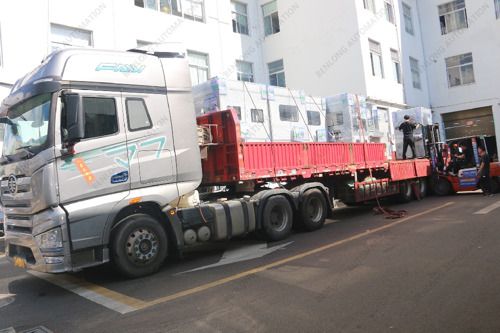 MCCB塑殼斷路器自動(dòng)化裝配檢測(cè)生產(chǎn)線日常發(fā)貨現(xiàn)場(chǎng)